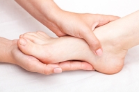 Signs Your Feet May Reveal a Thyroid Problem